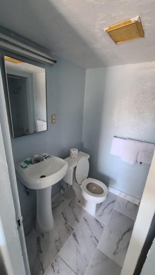 Green Spot Motel Вікторвілл Екстер'єр фото